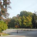 Wejście na plac teatralny w Parku Starym w Białymstoku.